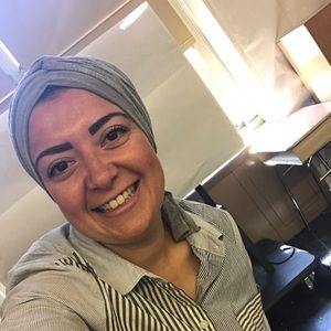 Meet your Posher, Dalia